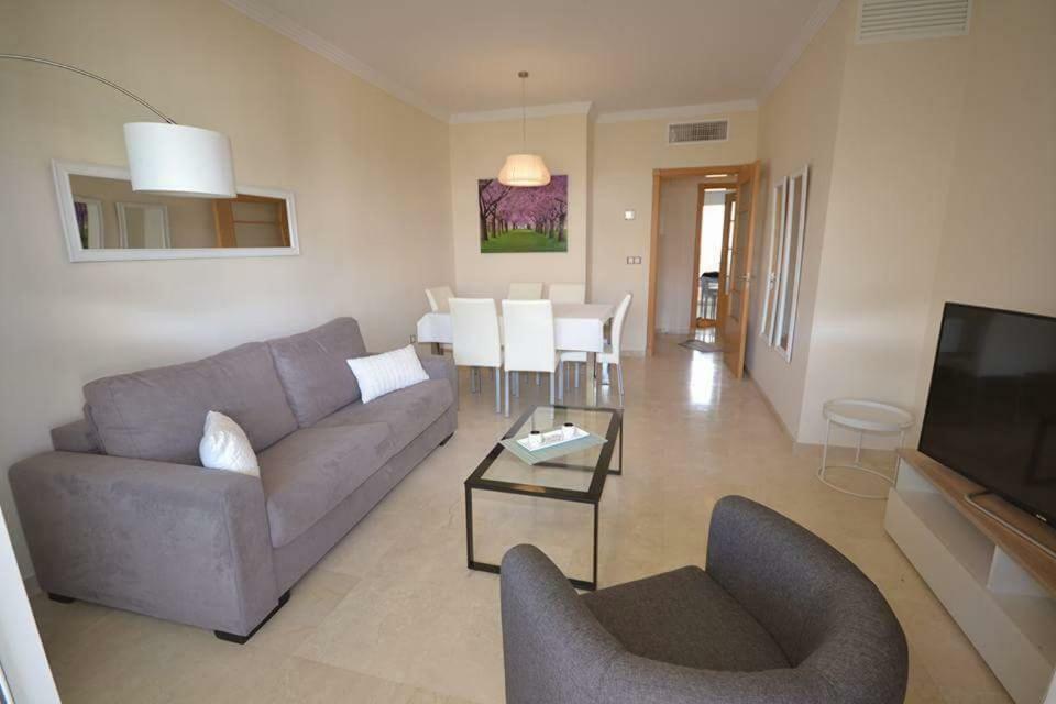 Ferienwohnung Residential Duquesa San Luis de Sabinillas Exterior foto